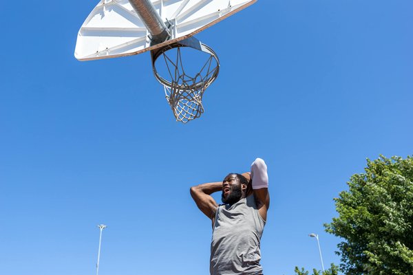 Le basket à l'ère digitale: Comment les clubs de basket utilisent les réseaux sociaux